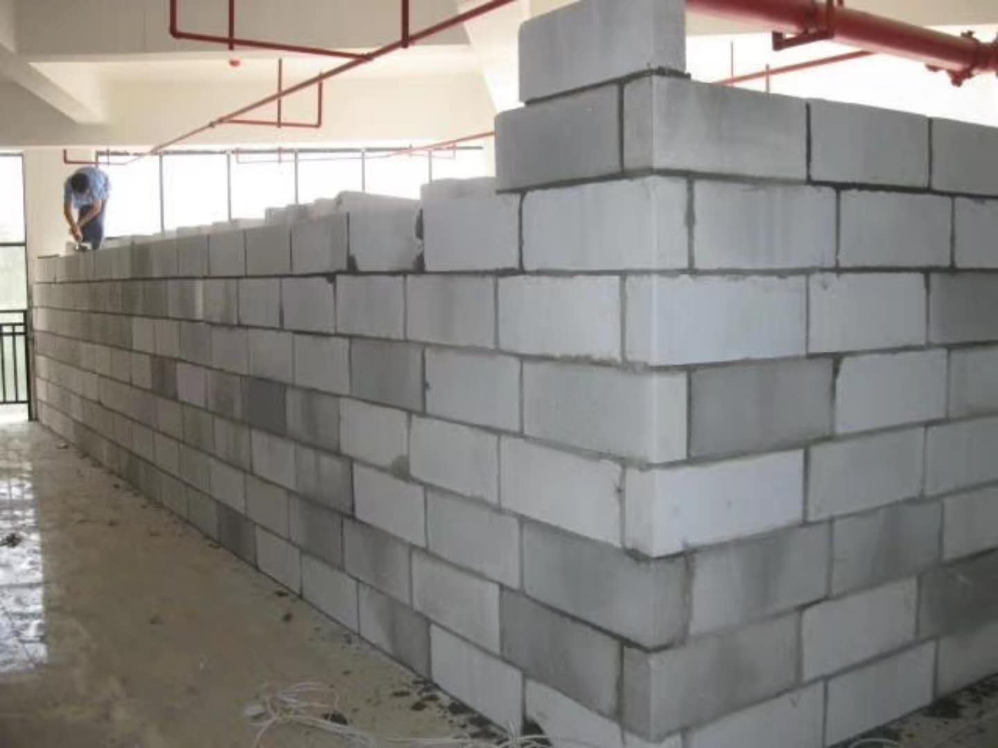 太白蒸压加气混凝土砌块承重墙静力和抗震性能的研究